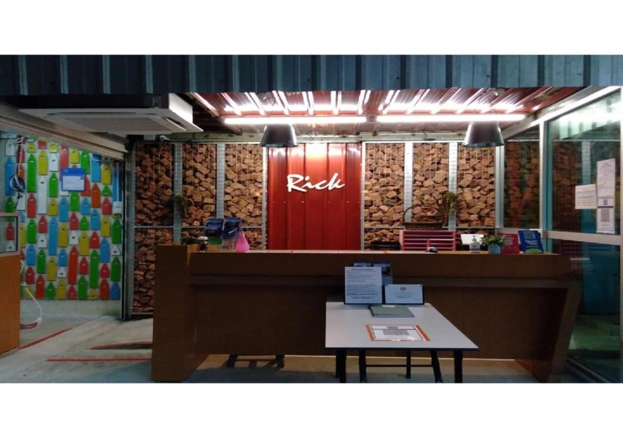 Rick Resort Телук Интан Екстериор снимка