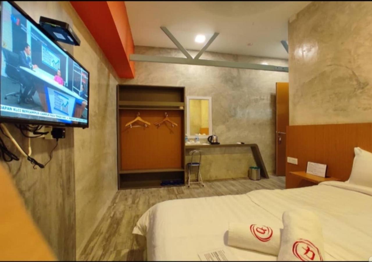 Rick Resort Телук Интан Екстериор снимка