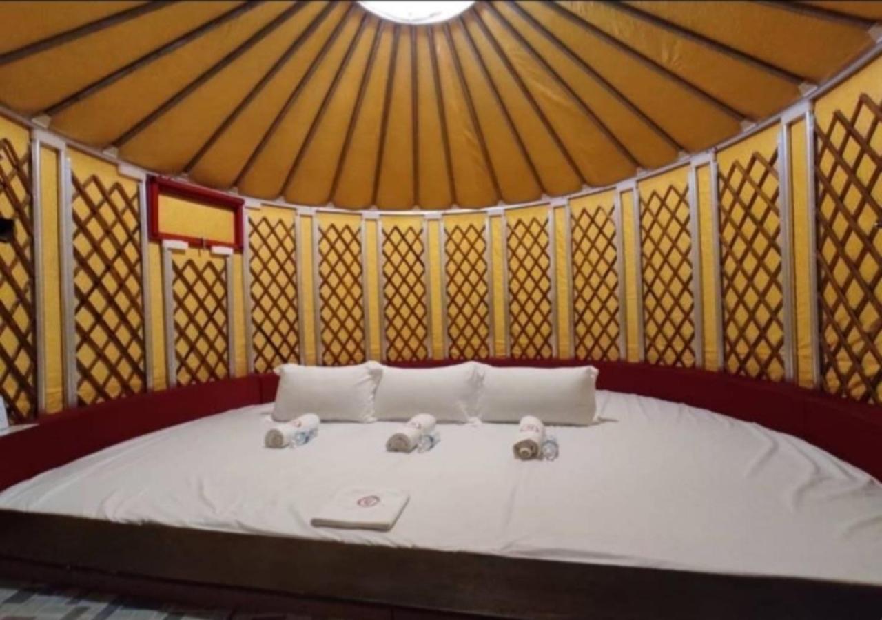 Rick Resort Телук Интан Екстериор снимка