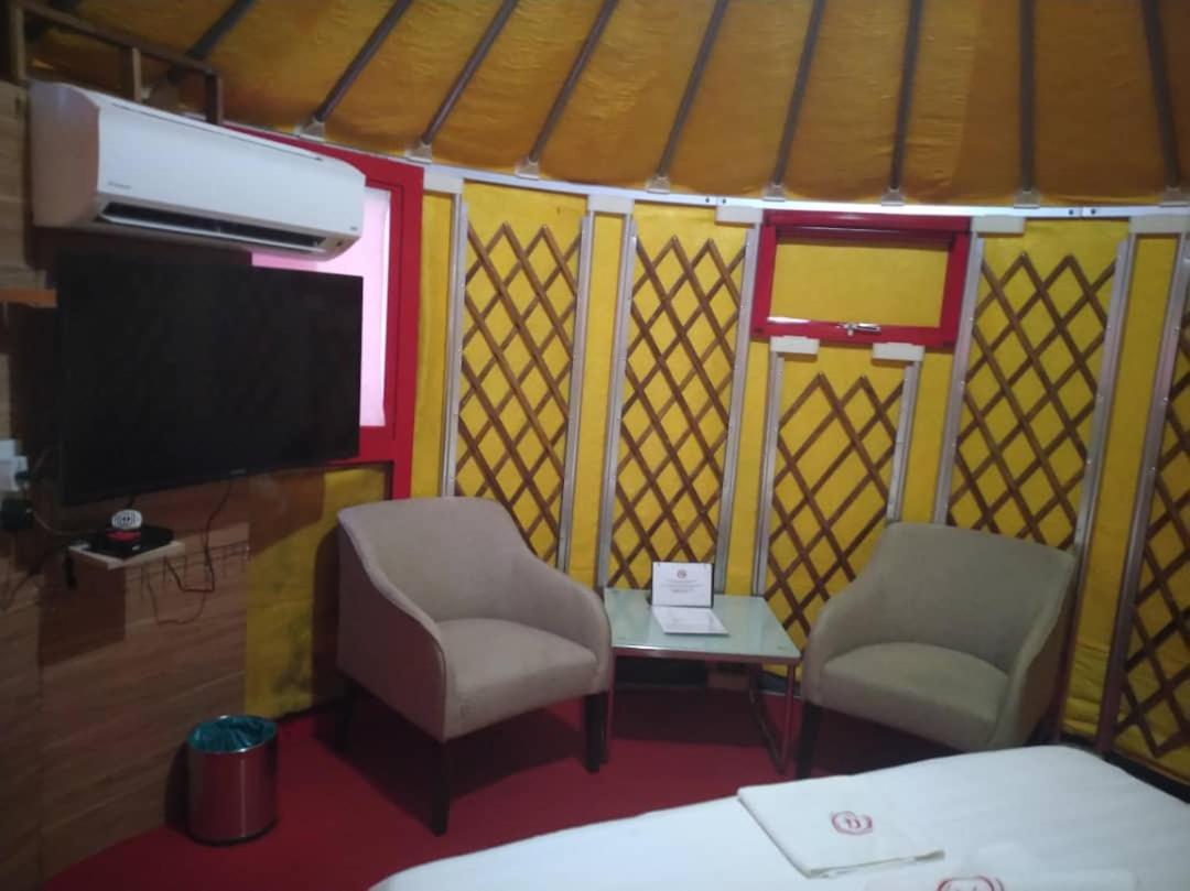 Rick Resort Телук Интан Екстериор снимка