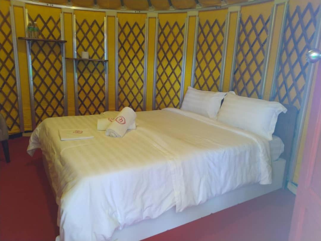 Rick Resort Телук Интан Екстериор снимка