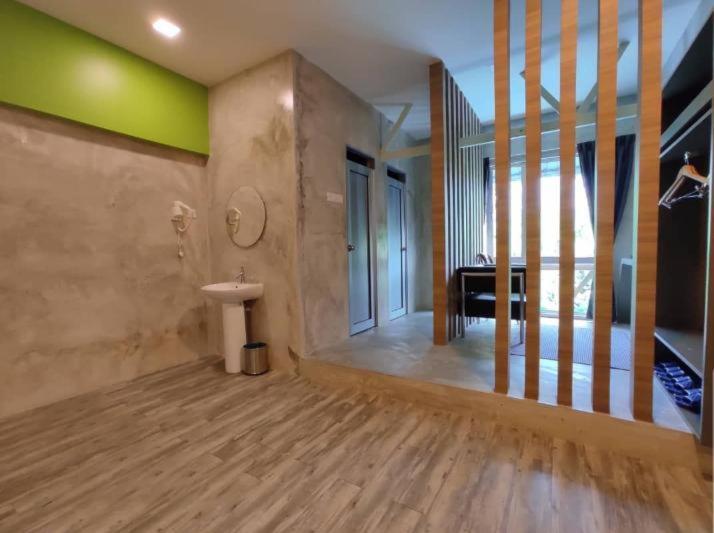 Rick Resort Телук Интан Екстериор снимка